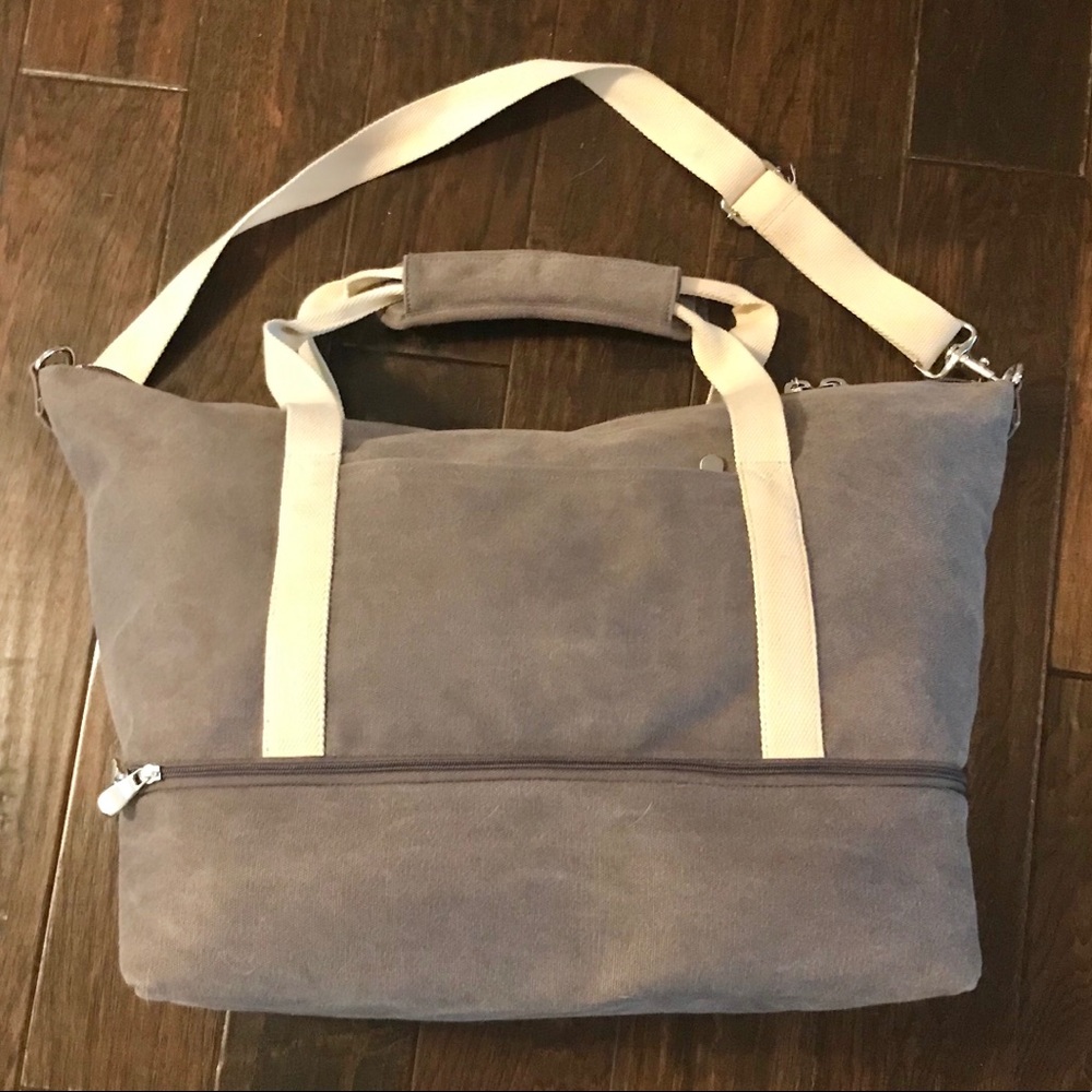 Lo & Sons Catalina Deluxe Small Weekender Bag